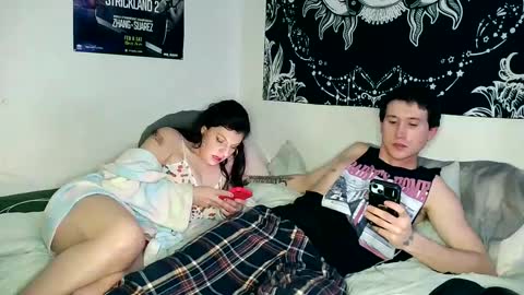 Snapshot of 21yearsy0ung9icheshung chatting on March 4, 2025, 6:58 am AlecurClit online show from March 4, 2025, 6:58 am