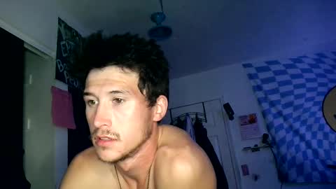 Snapshot of 21yearsy0ung9icheshung chatting on September 16, 2025, 12:00 am AlecurClit online show from September 16, 2025, 12:00 am