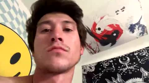 Snapshot of 21yearsy0ung9icheshung chatting on October 23, 2025, 9:46 pm AlecurClit online show from October 23, 2025, 9:46 pm