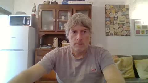 Snapshot of 22esserre chatting on November 3, 2025, 1:23 pm 22esserre online show from November 3, 2025, 1:23 pm