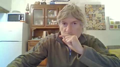 22esserre online show from November 19, 2025, 11:43 am