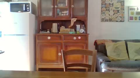 22esserre online show from December 19, 2025, 12:12 pm