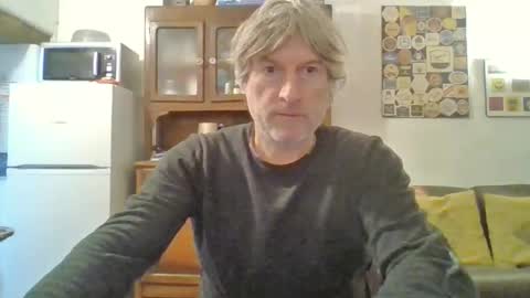 22esserre online show from December 22, 2025, 12:13 pm