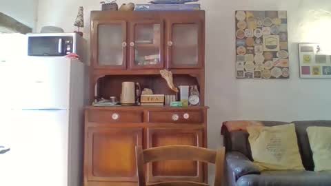 22esserre online show from February 9, 2026, 12:42 pm