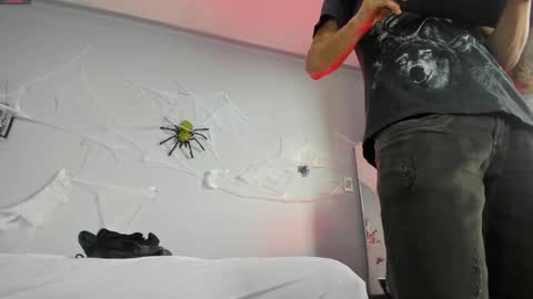 2_fire online show from October 28, 2025, 8:00 pm