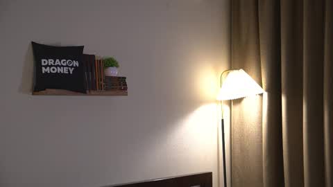 Elley  online show from February 3, 2026, 2:33 pm