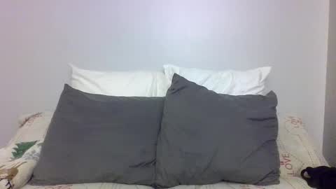 Snapshot of 2gorls1link chatting on January 13, 2025, 3:12 am 2girls1link online show from January 13, 2025, 3:12 am