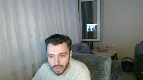 Snapshot of 2handsomeman chatting on June 25, 2026, 10:03 pm Berk online show from June 25, 2026, 10:03 pm