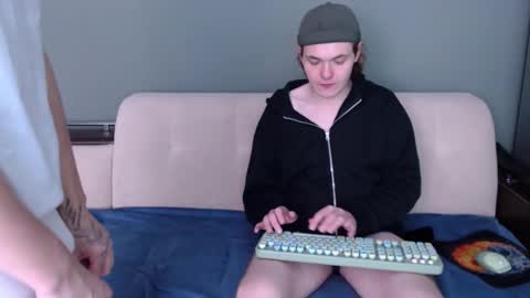 Snapshot of 2nc_ chatting on October 9, 2025, 10:24 am Eleot online show from October 9, 2025, 10:24 am