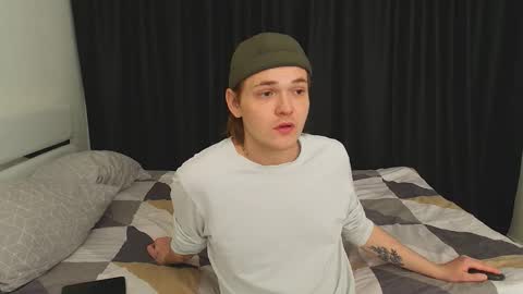 Snapshot of 2nc_ chatting on October 11, 2025, 1:09 pm Eleot online show from October 11, 2025, 1:09 pm