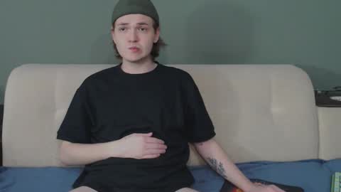 Snapshot of 2nc_ chatting on October 27, 2025, 10:19 am Eleot online show from October 27, 2025, 10:19 am