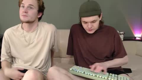 Snapshot of 2nc_ chatting on November 28, 2025, 4:37 am Eleot online show from November 28, 2025, 4:37 am