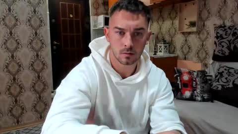 2sexymuscles online show from October 2, 2025, 8:16 pm