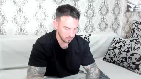 2sexymuscles online show from April 21, 2026, 7:50 pm