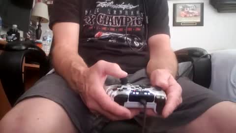 Snapshot of 3this88guy chatting on December 15, 2024, 7:10 pm Thisguy online show from December 15, 2024, 7:10 pm