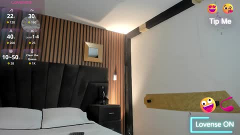 3X NAXAA online show from October 16, 2025, 12:39 pm