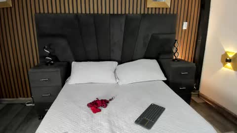 3X NAXAA online show from October 28, 2025, 12:52 pm