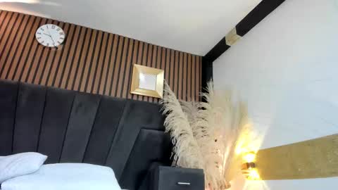 3X NAXAA online show from February 22, 2026, 2:04 pm