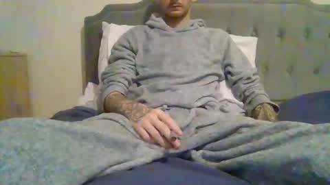 420feetloverr420 online show from January 13, 2026, 3:34 am