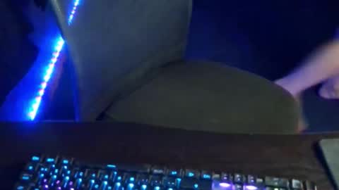 Ixela online show from March 11, 2026, 11:49 am