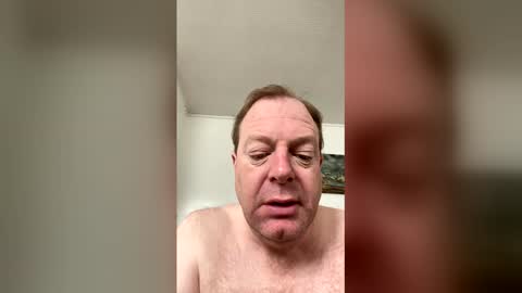 Snapshot of 4rtt43 chatting on February 21, 2026, 9:43 am robert online show from February 21, 2026, 9:43 am