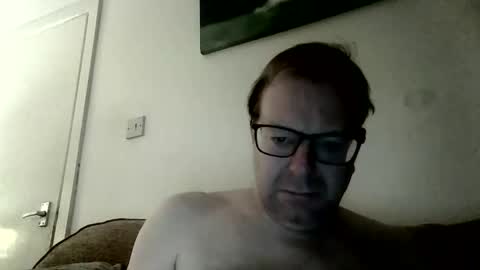 Snapshot of 4rtt43 chatting on February 24, 2026, 7:56 pm robert online show from February 24, 2026, 7:56 pm