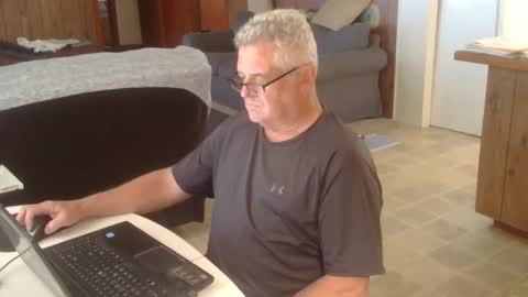 Snapshot of 55mnc chatting on October 20, 2025, 5:13 pm Joe online show from October 20, 2025, 5:13 pm