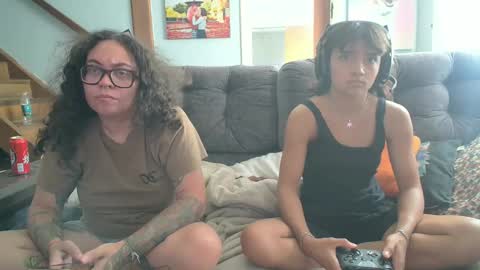 Snapshot of 666afrodite chatting on February 12, 2025, 6:40 pm 666afrodite online show from February 12, 2025, 6:40 pm