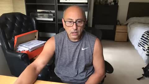 daddy vegas  for single women and couples here online show from April 3, 2026, 6:17 pm