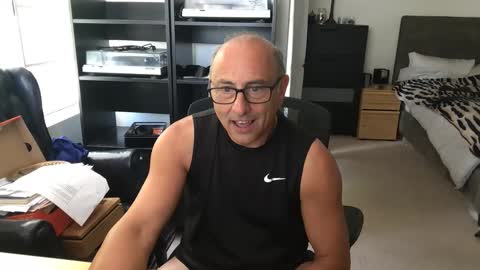 daddy vegas  for single women and couples here online show from April 8, 2026, 7:25 pm