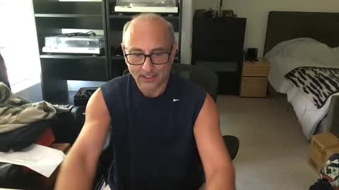 daddy vegas  for single women and couples here online show from April 13, 2026, 9:31 pm