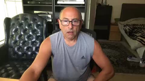 daddy vegas  for single women and couples here online show from June 4, 2026, 10:49 pm