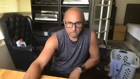 daddy vegas  for single women and couples here online show from July 4, 2026, 9:10 pm