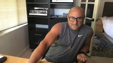 daddy vegas  for single women and couples here online show from August 8, 2026, 7:38 pm