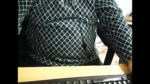 Snapshot of 69desamor chatting on December 7, 2024, 7:49 am 69desamor online show from December 7, 2024, 7:49 am