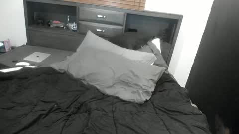 Snapshot of 69royalking chatting on February 12, 2025, 6:51 pm King online show from February 12, 2025, 6:51 pm