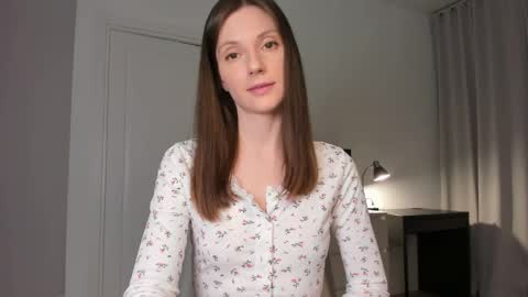 Anna online show from April 17, 2026, 8:23 pm