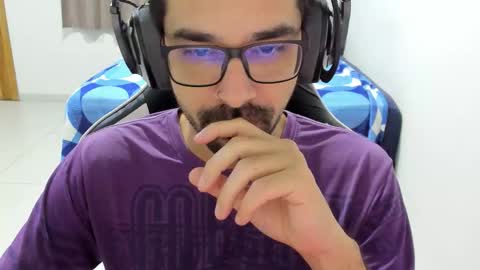 Snapshot of 7_high chatting on November 15, 2025, 1:25 am high online show from November 15, 2025, 1:25 am