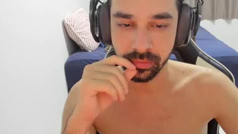 Snapshot of 7_high chatting on November 23, 2025, 10:09 pm high online show from November 23, 2025, 10:09 pm