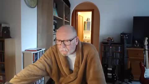 Snapshot of 7thsojourn chatting on March 9, 2025, 5:17 pm Papi online show from March 9, 2025, 5:17 pm