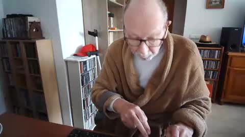  Papi  online show from February 8, 2026, 11:02 am