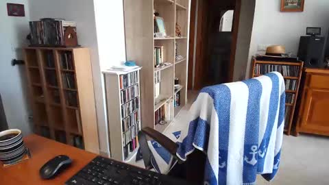  Papi  online show from June 2, 2026, 9:44 am