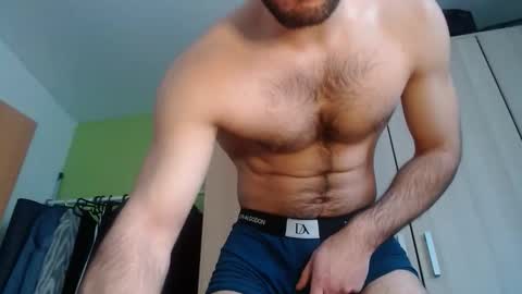 Snapshot of 8000zuerich chatting on January 7, 2026, 10:18 am Nicolas online show from January 7, 2026, 10:18 am