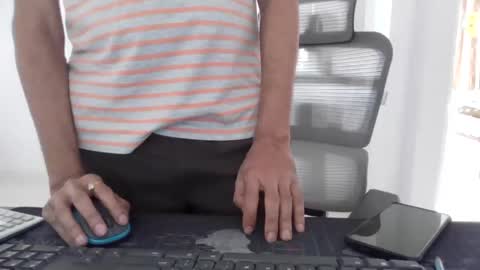 Snapshot of 8050pg chatting on February 28, 2026, 9:43 am MROSE7080 online show from February 28, 2026, 9:43 am