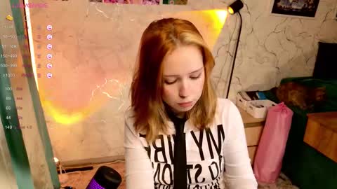 Snapshot of 819sunflowerinahat2016 chatting on March 23, 2026, 3:05 pm Cornelia and Dante online show from March 23, 2026, 3:05 pm