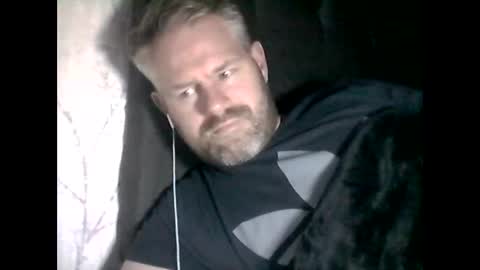 Snapshot of 81jonnyx chatting on December 28, 2024, 10:23 pm 81jonnyx online show from December 28, 2024, 10:23 pm