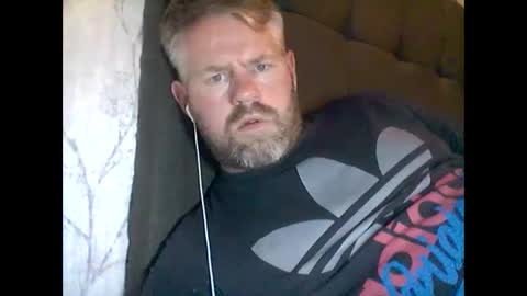 Snapshot of 81jonnyx chatting on December 30, 2024, 7:53 pm 81jonnyx online show from December 30, 2024, 7:53 pm