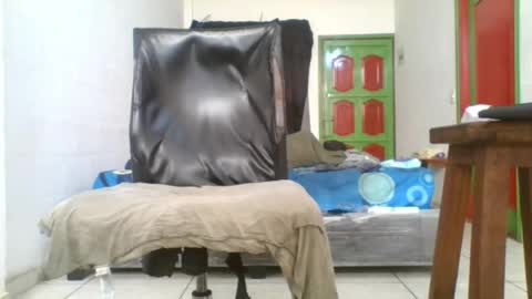 8inchesedger online show from July 9, 2026, 3:27 pm
