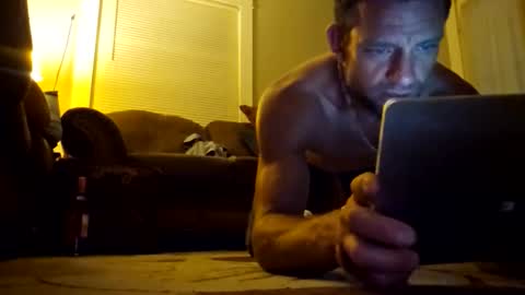 8inchwhiteboy88 online show from April 24, 2026, 4:15 am