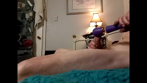 Snapshot of 8intenn chatting on March 4, 2026, 9:48 am 8intenn online show from March 4, 2026, 9:48 am